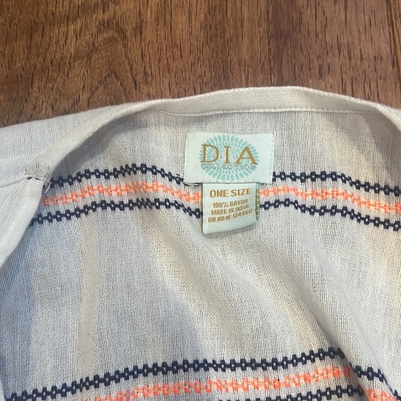 DIA Woman’s Striped Cover Up One Size - Picture 2 of 4